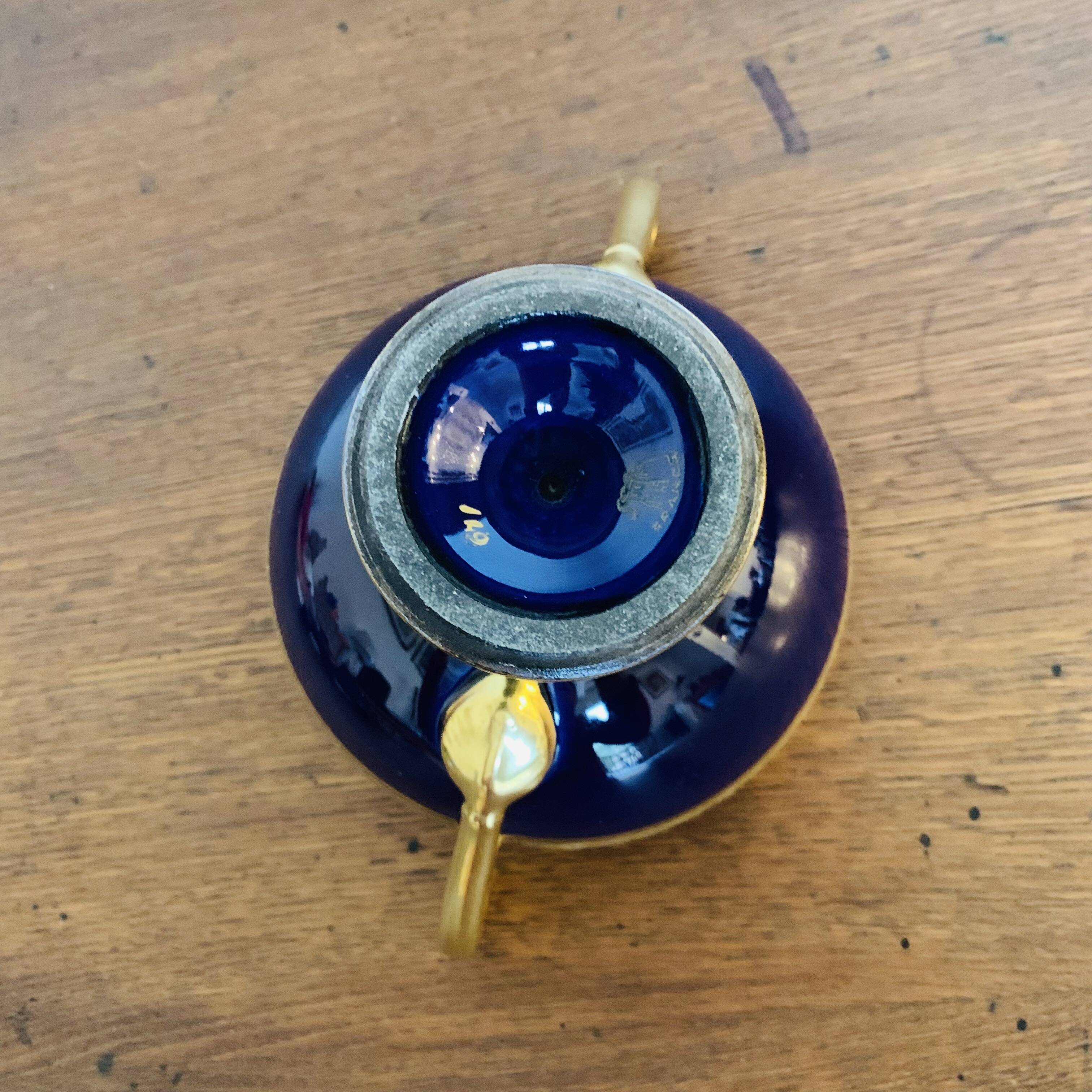 Porcelain cup from Tours Pinon and Jaget