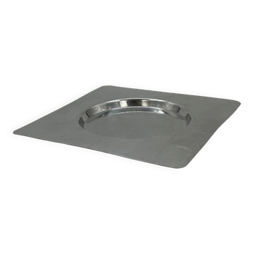 Minimalist modern square plateau in stainless steel with a central round well.