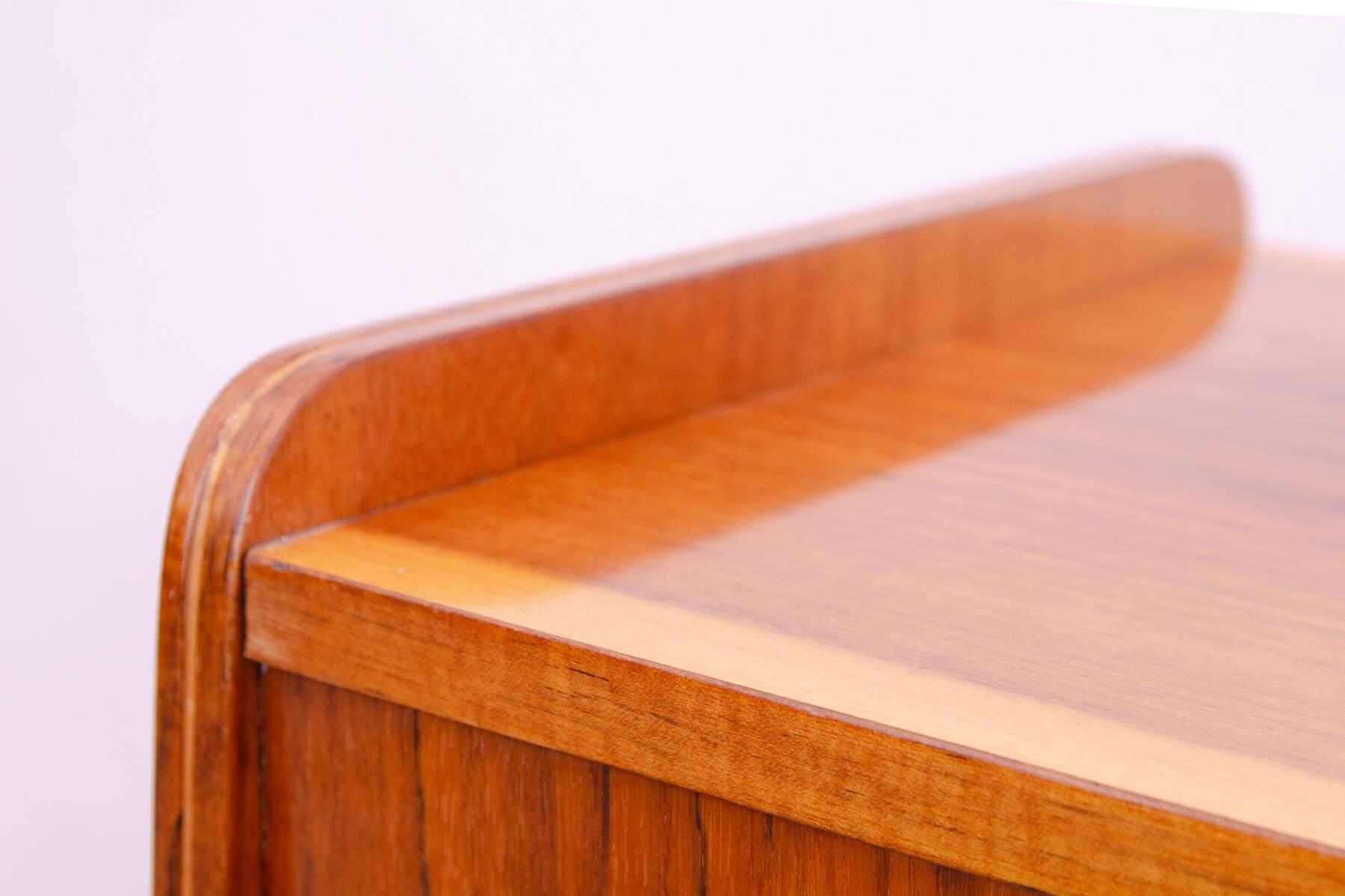 Commode moderne du milieu du siècle en noyer par František Jirák, années 1960, Tchécoslovaquie