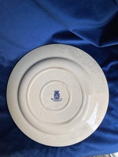 GIEN iron earth dish Goldfinches model