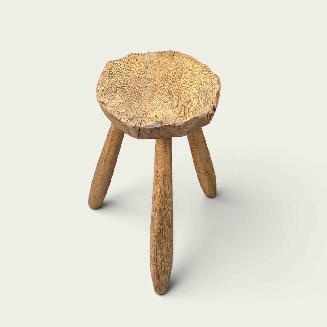 Brutalist tripod stool in solid elm from 1950.