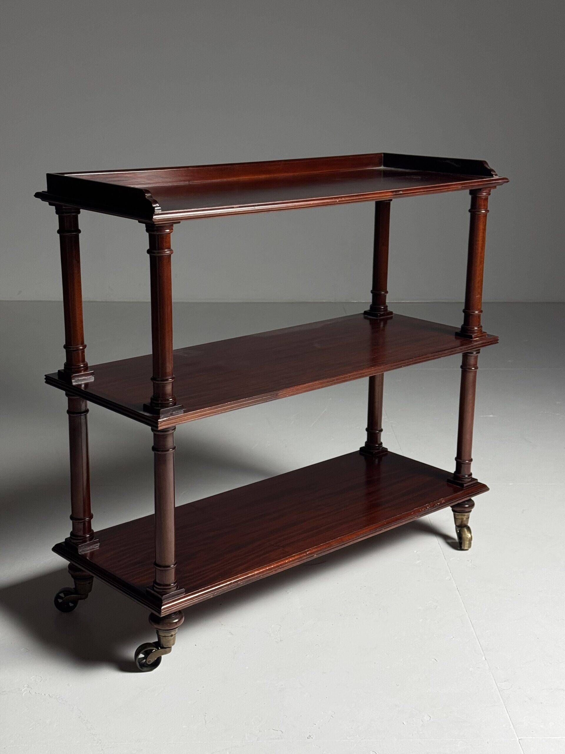 Mahogany étagère 20th century