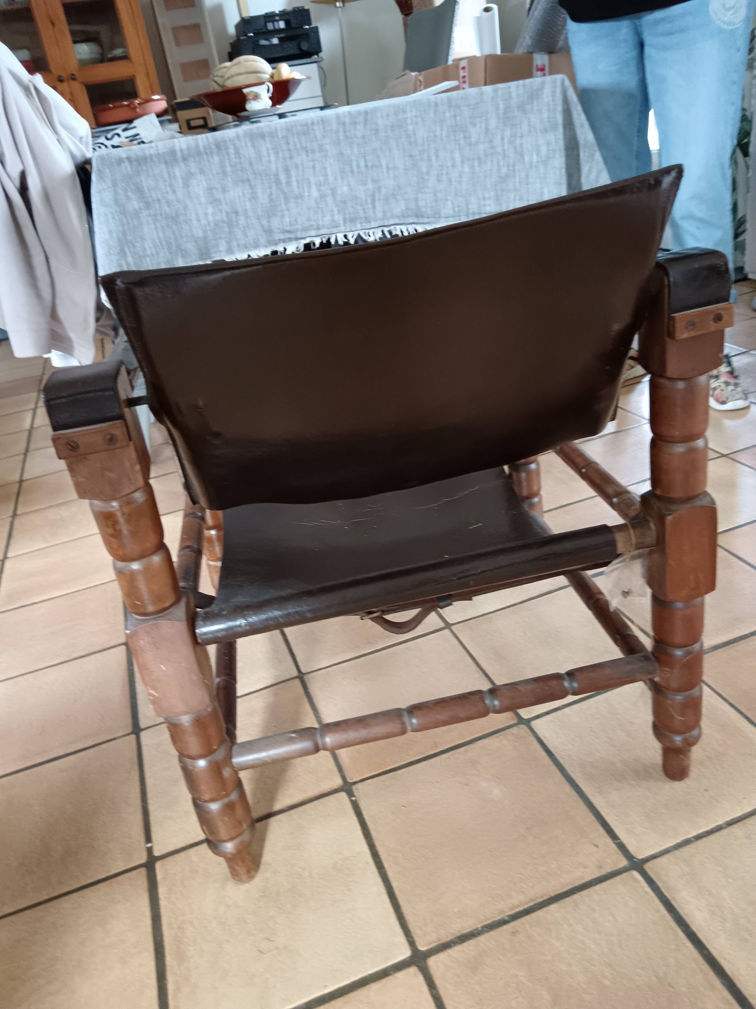 Vintage Iranian armchair wood & leather – Safari style – 60s/70s