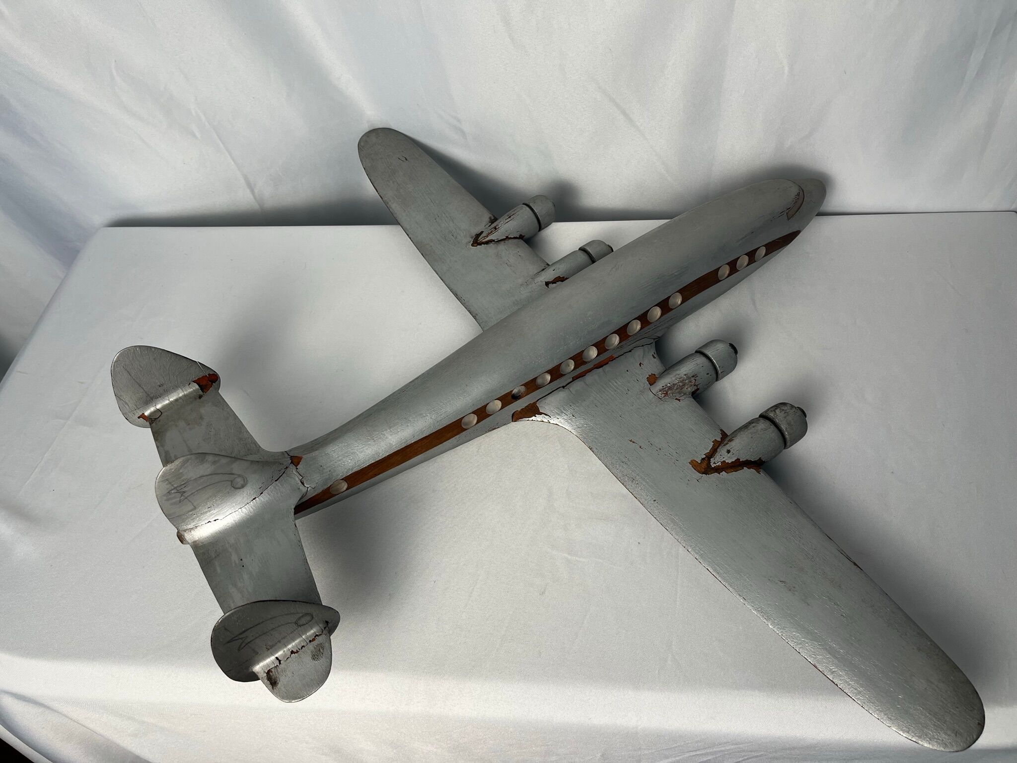 Model airplane Constellation in wood 1960