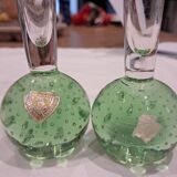 2 single-flower vases
