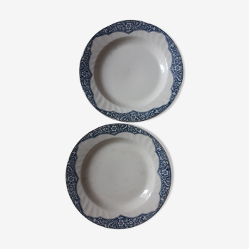 2 round dishes blue iron earth décor