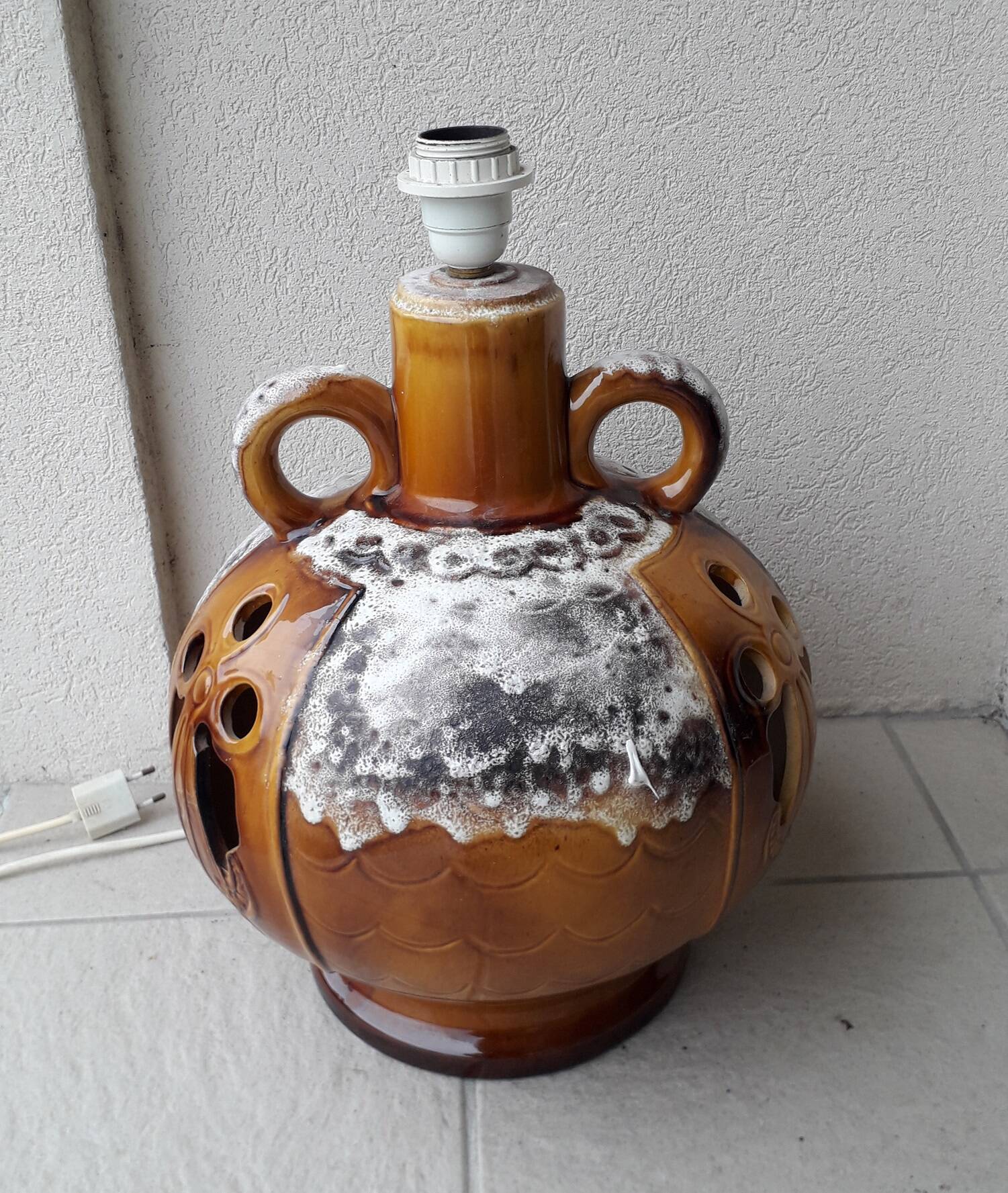 Pied de lampe en céramique