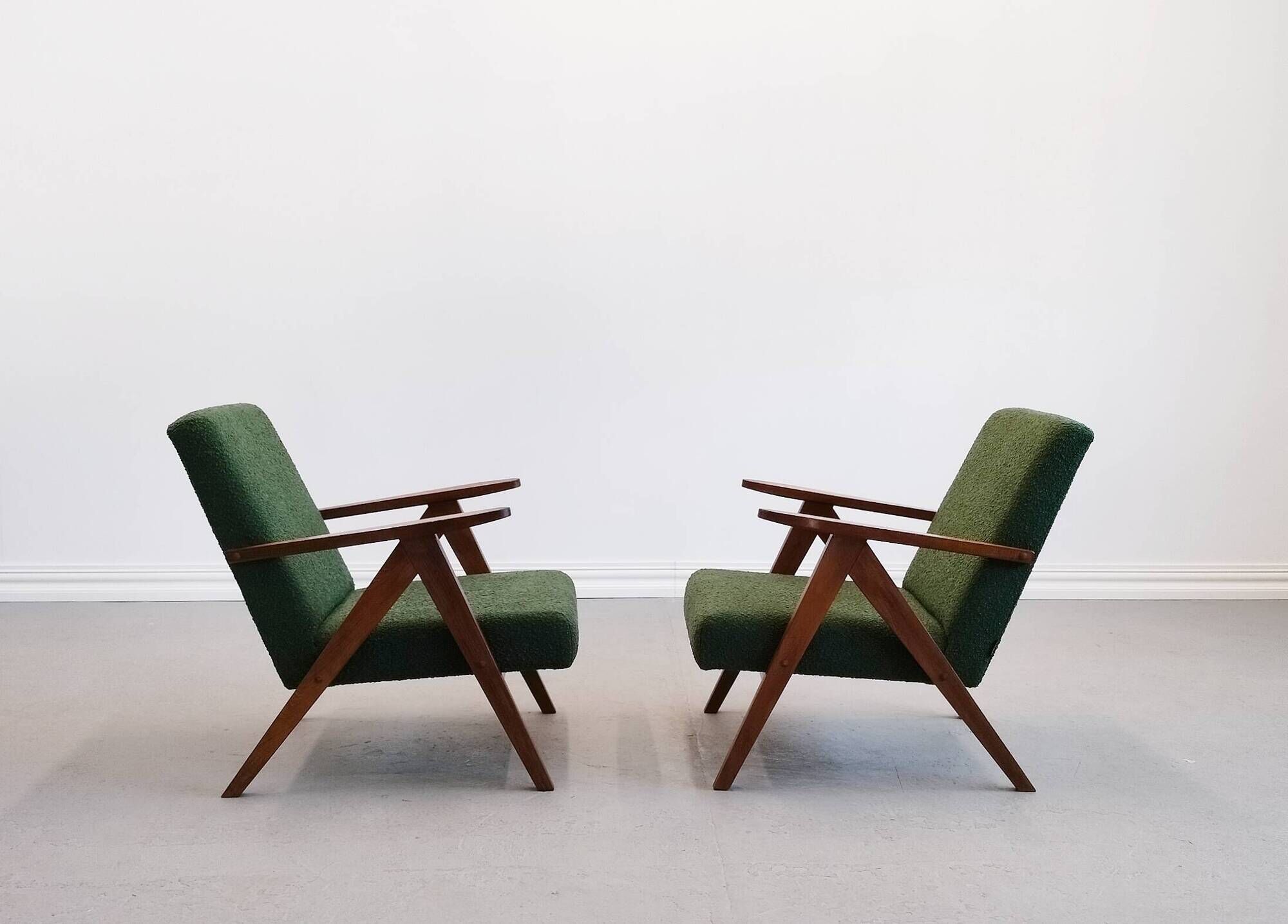Mid-Century Model B 310 Var Easy Chair in Green Bouclé, 1960s