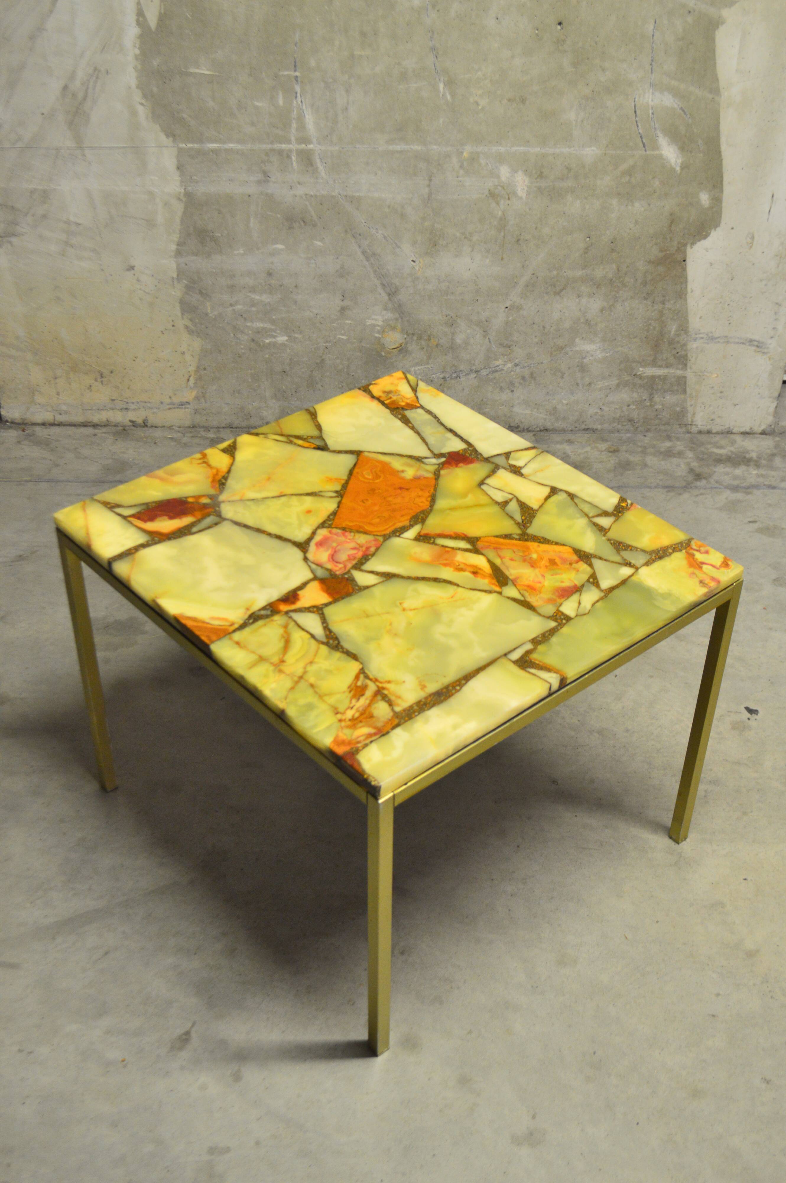 Marble coffee table from the 60s/70s Italian design