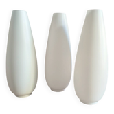 Trio de verreries tulipes "Fuseau" en opaline satinée 60's