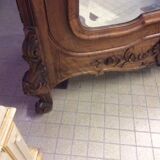 Standing man with door and ice