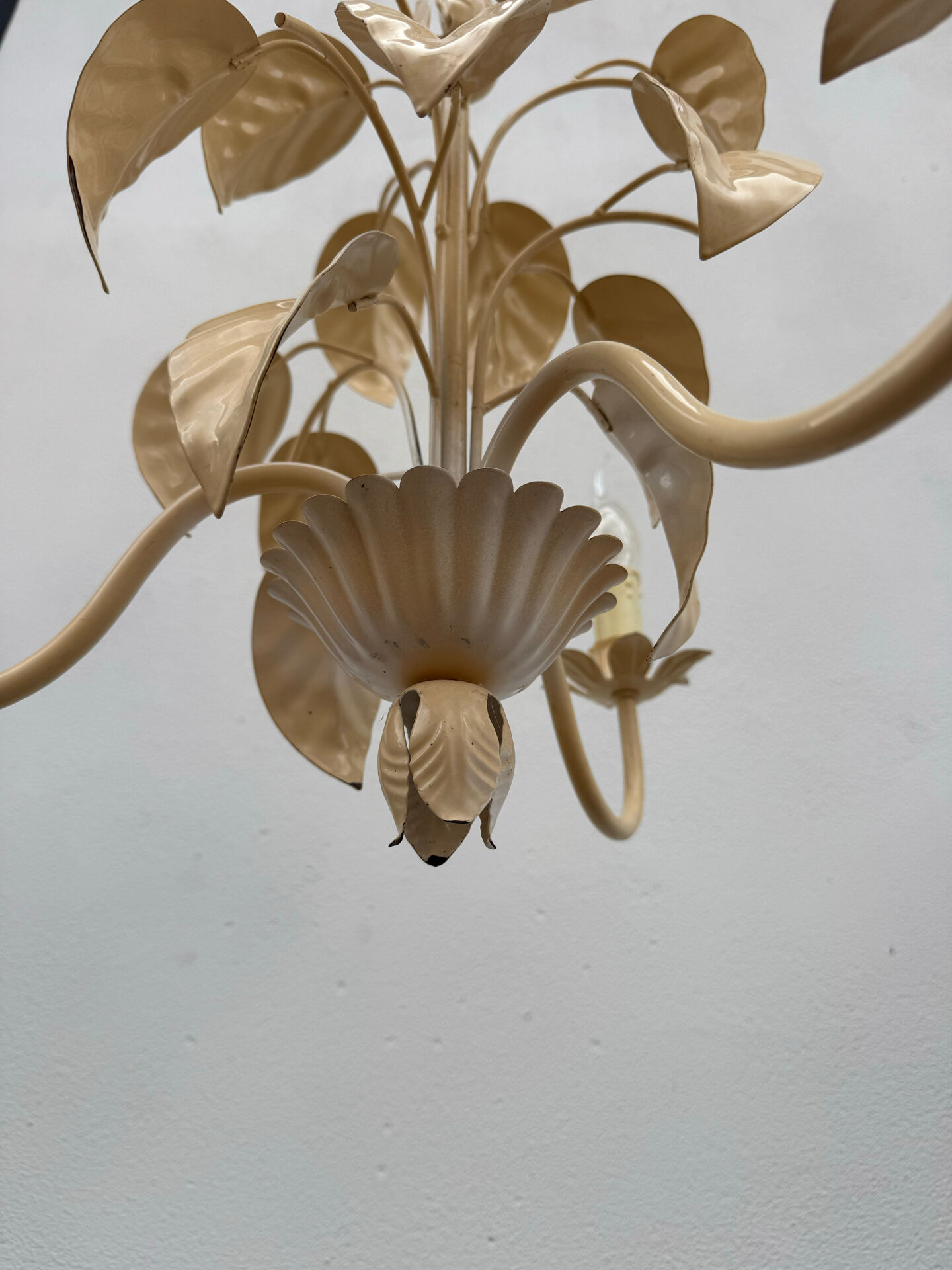 Lustre style florentin feuilles de tabac années 70