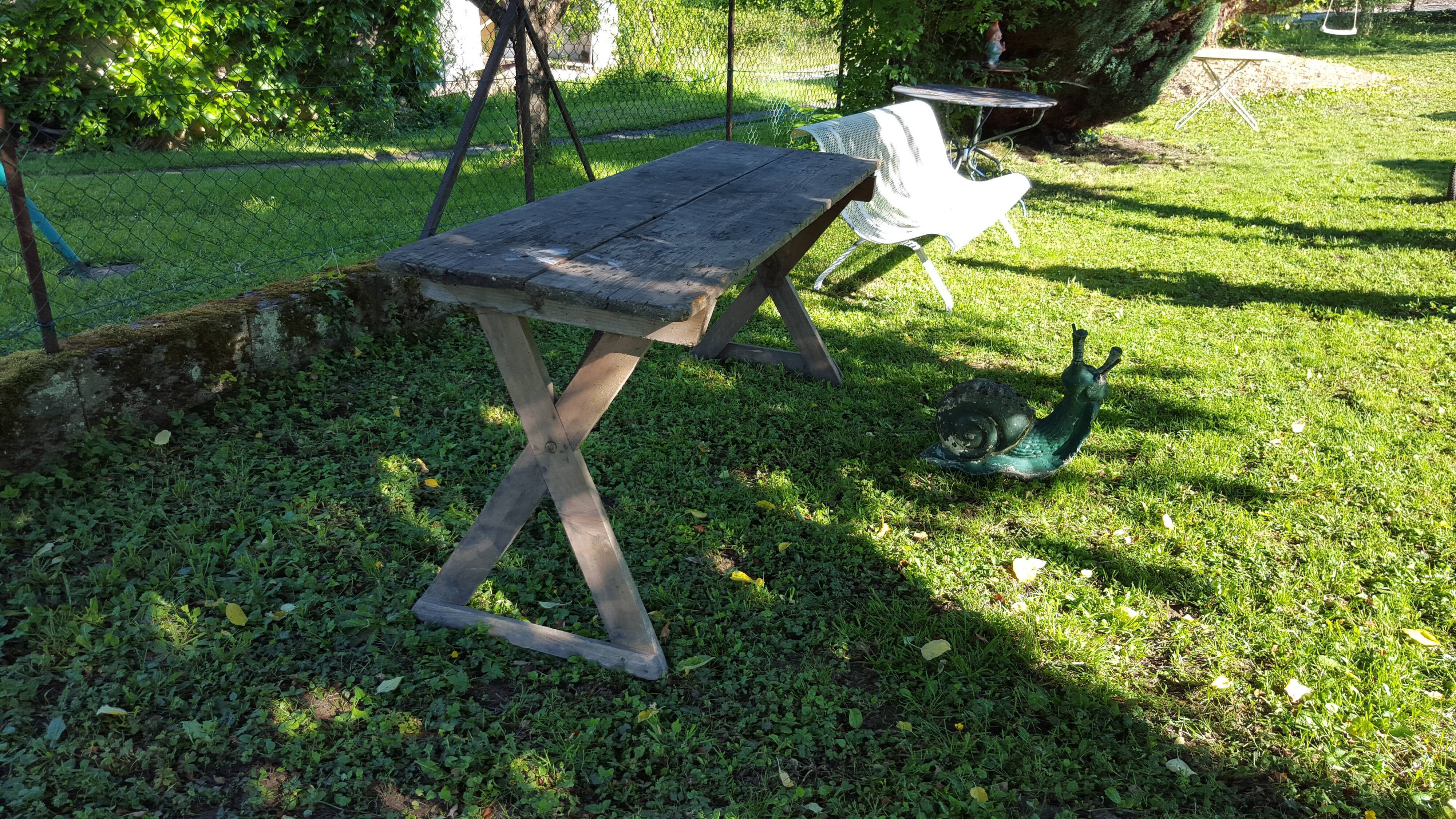 "Sochaux" folding brewery table c