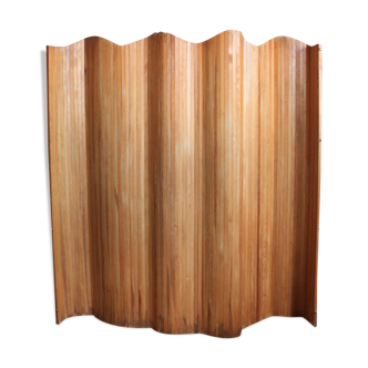 Wooden screen