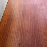 Table with Scandinavian-style extension spieces
