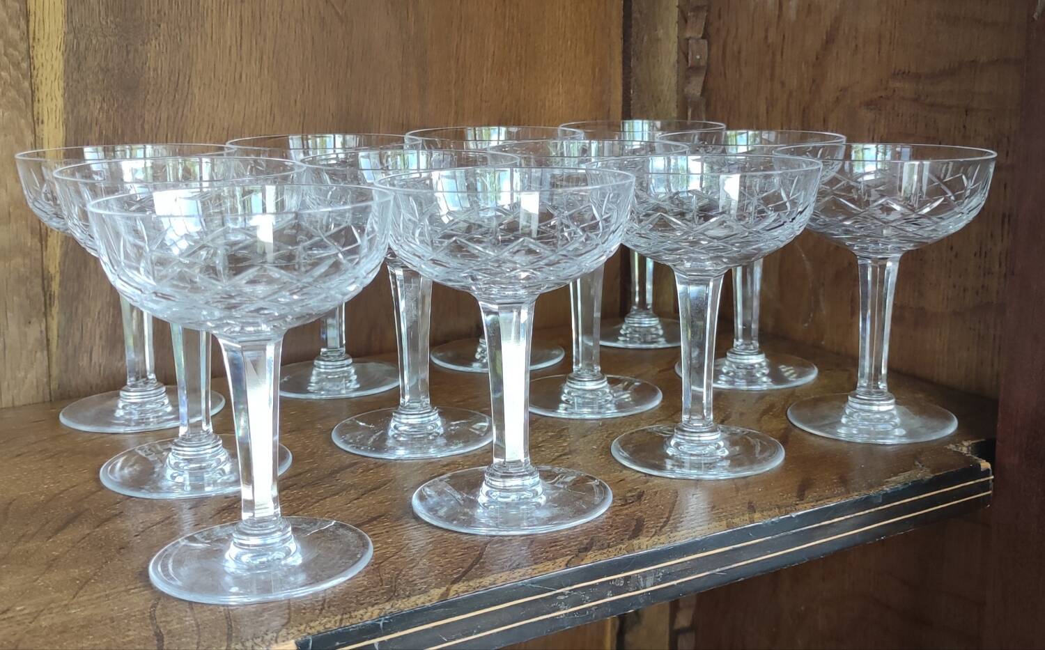 Série de 36 verres coupes cristal taillé/cristallerie de Lorraine