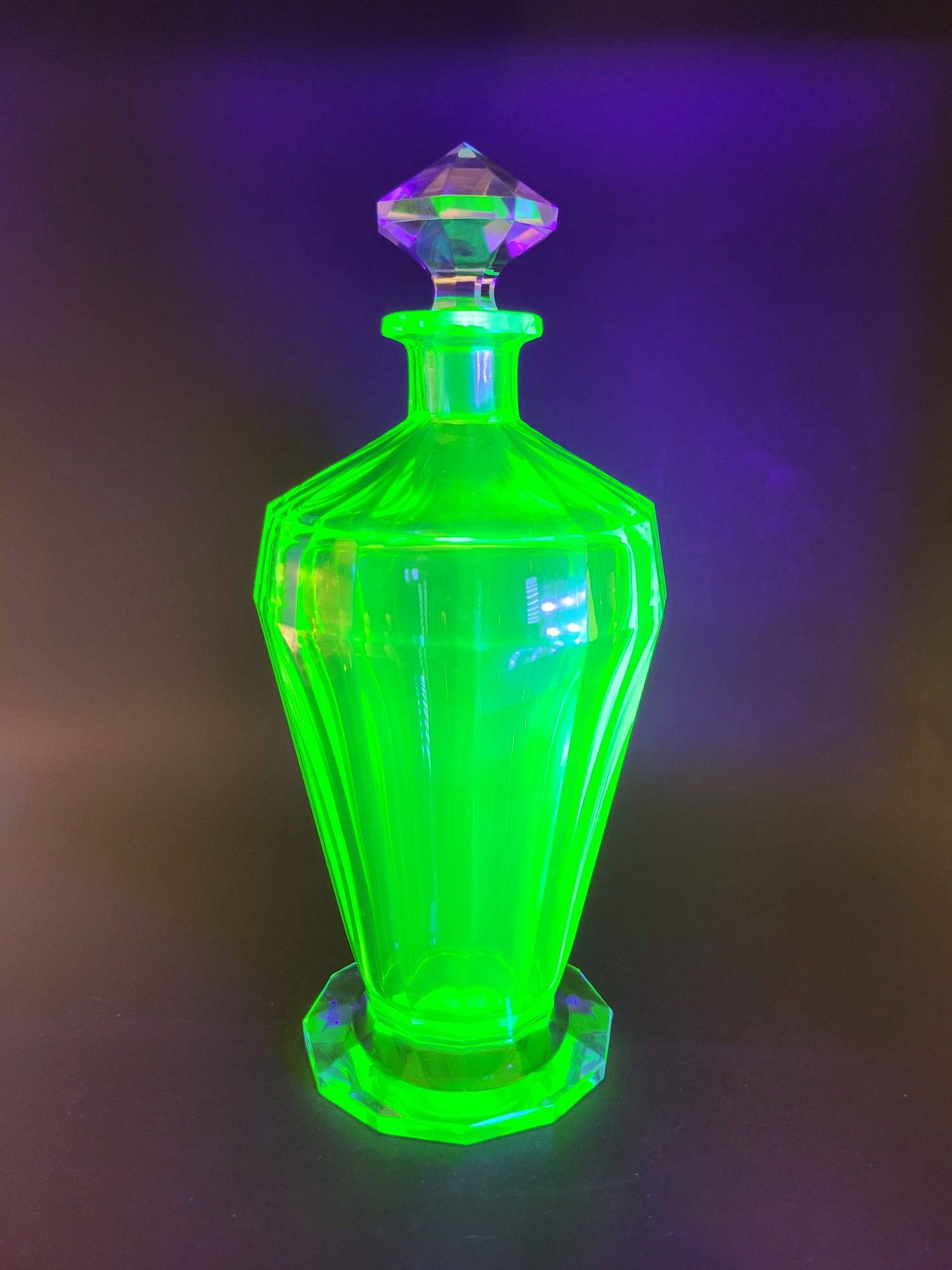 Val Saint Lambert “Montmartre” shaker / karaf met 2 glazen in uraniumglas c