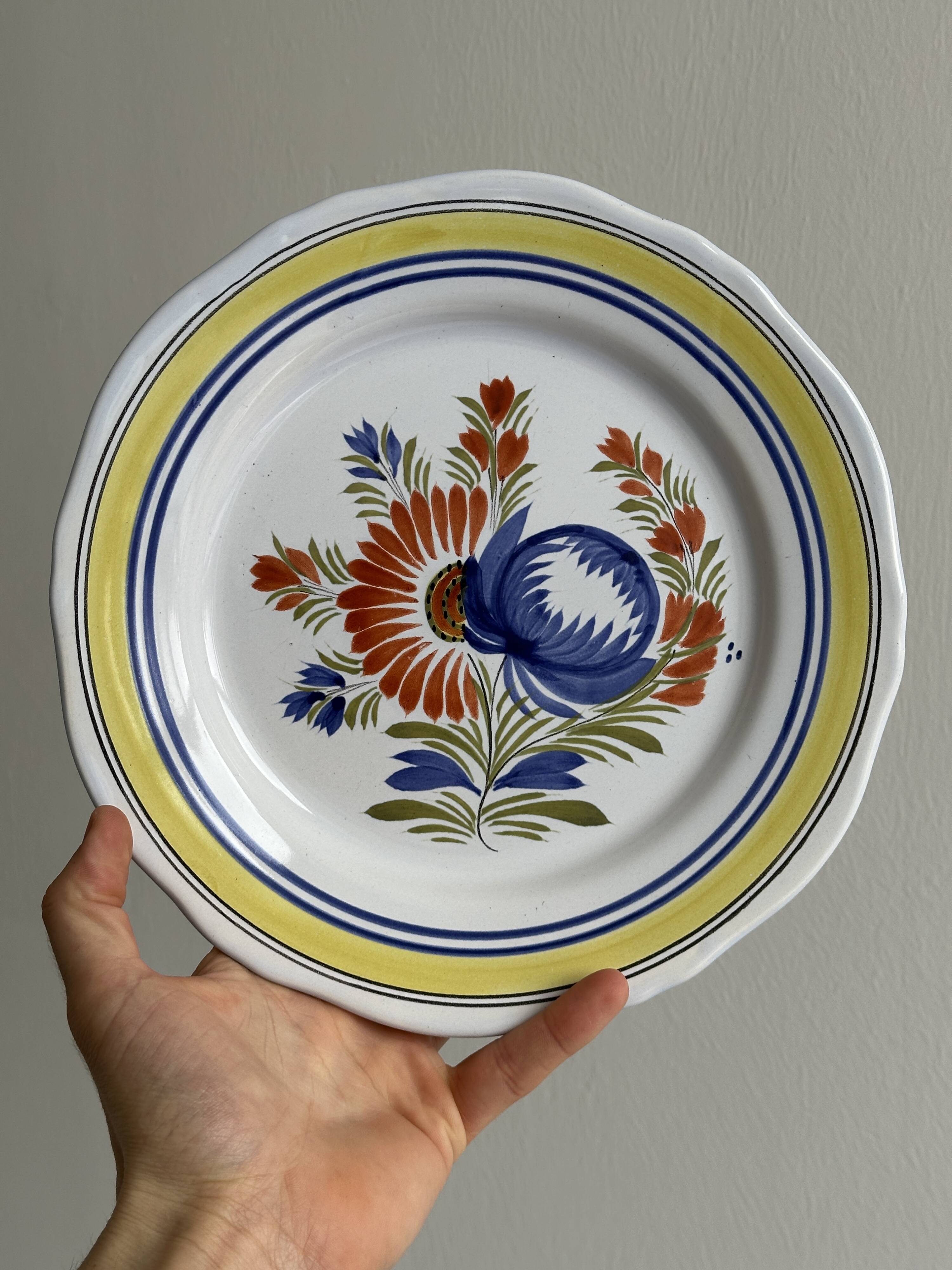 Earthenware plate
