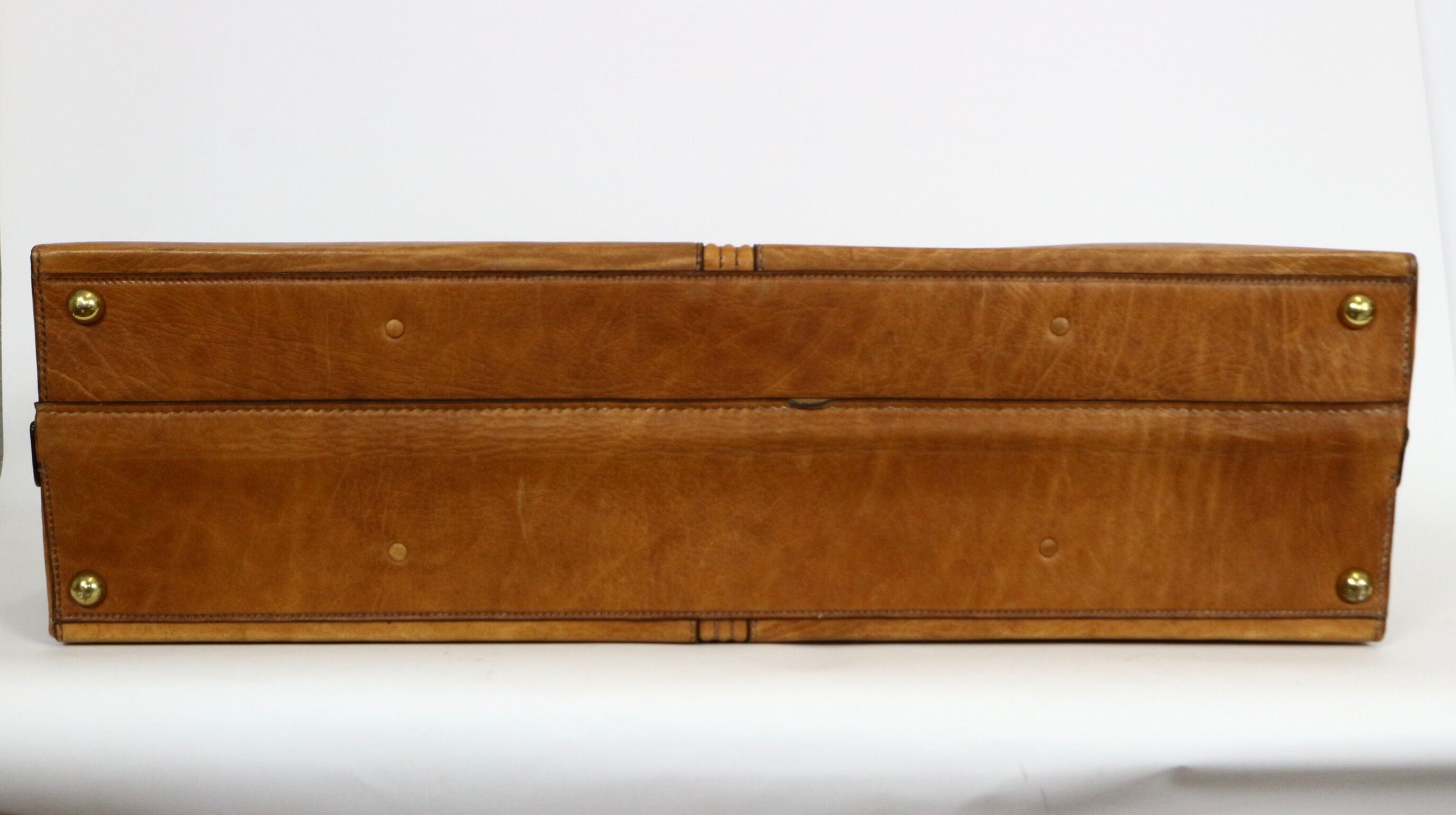 Set three vintage leather suitcases