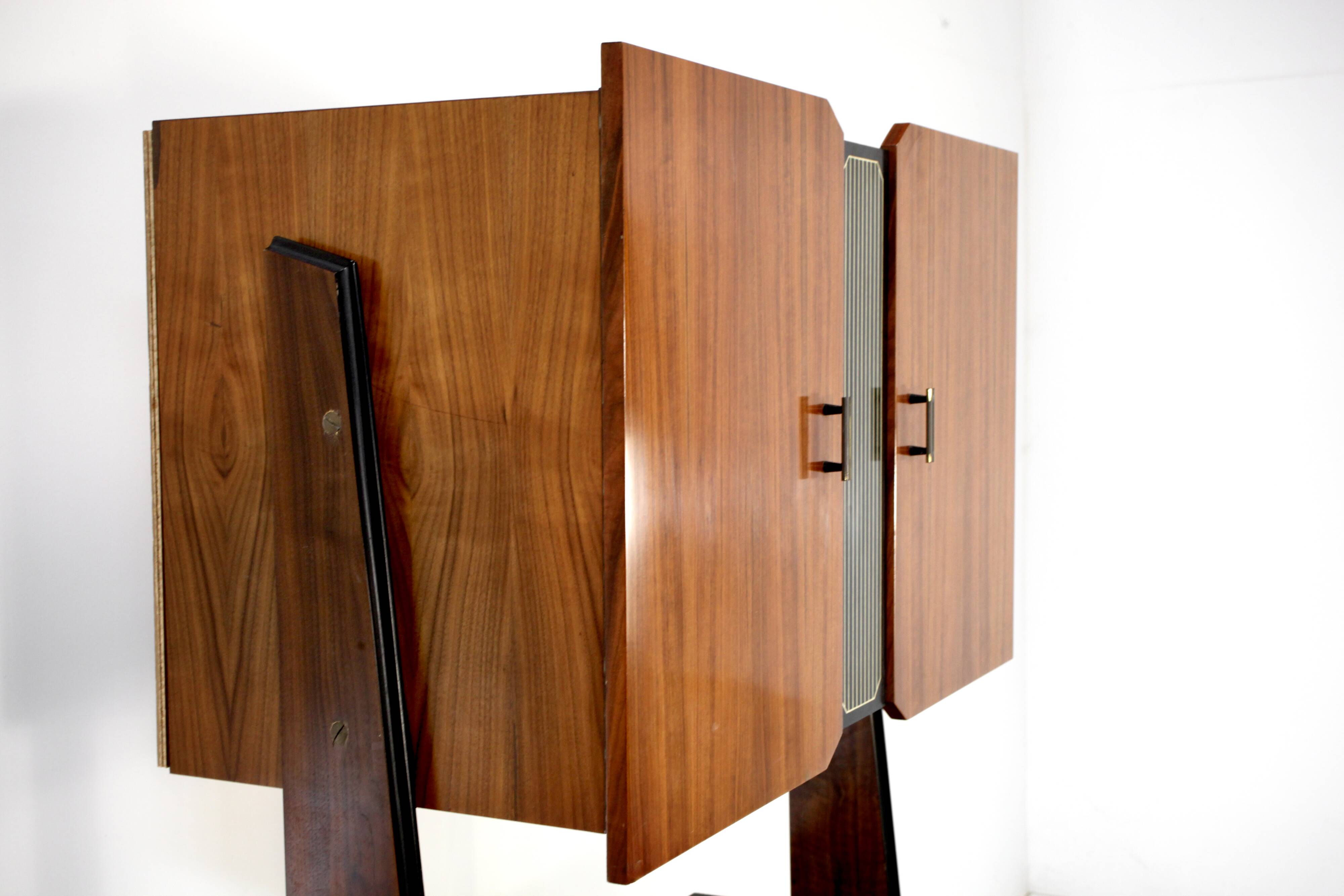 Midcentury Italian Freestanding Modular Bookshelf In Teak And Brass