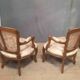 Paire de fauteuils tapissés de style Louis XV
