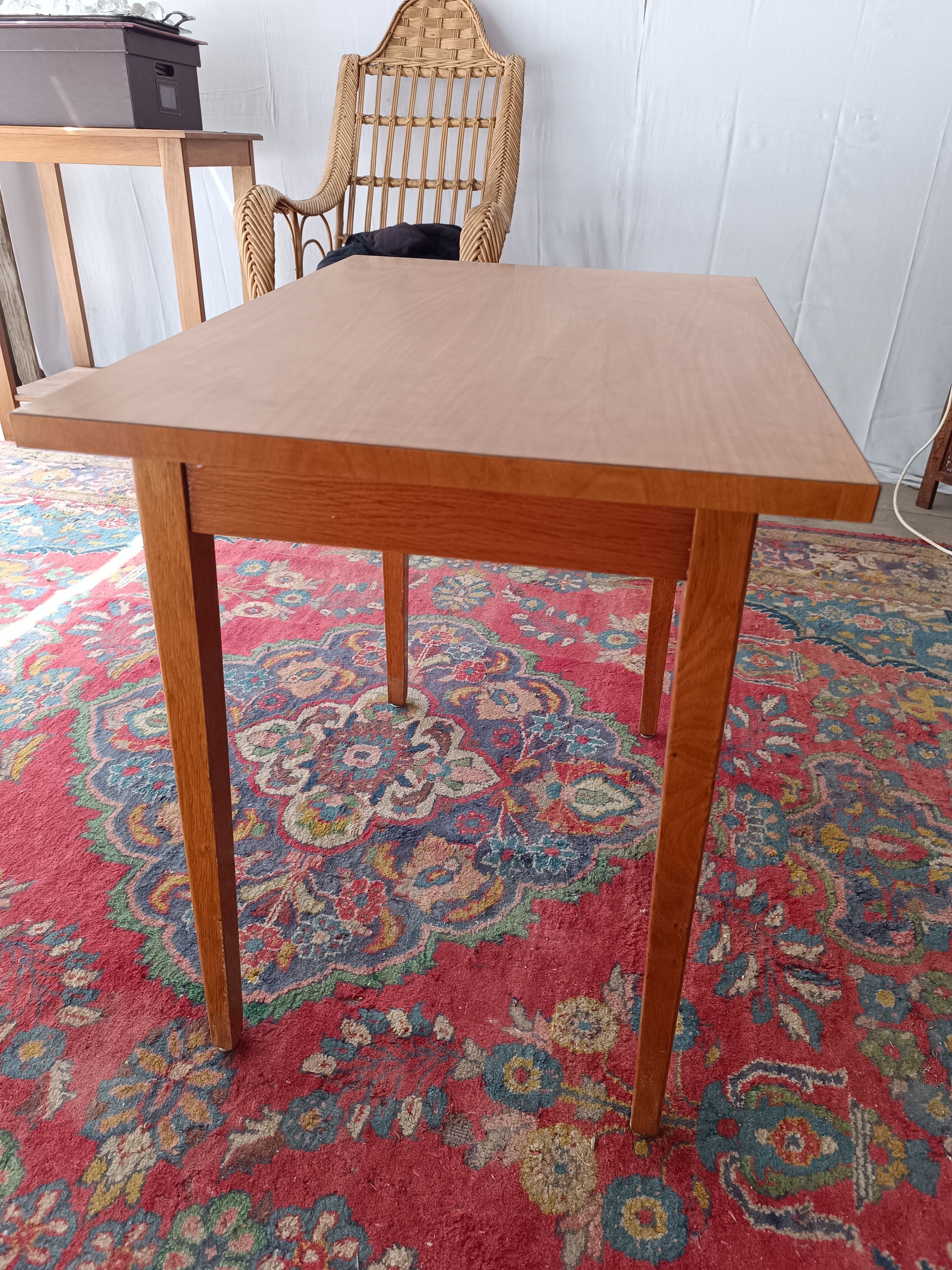 Petite table vintage