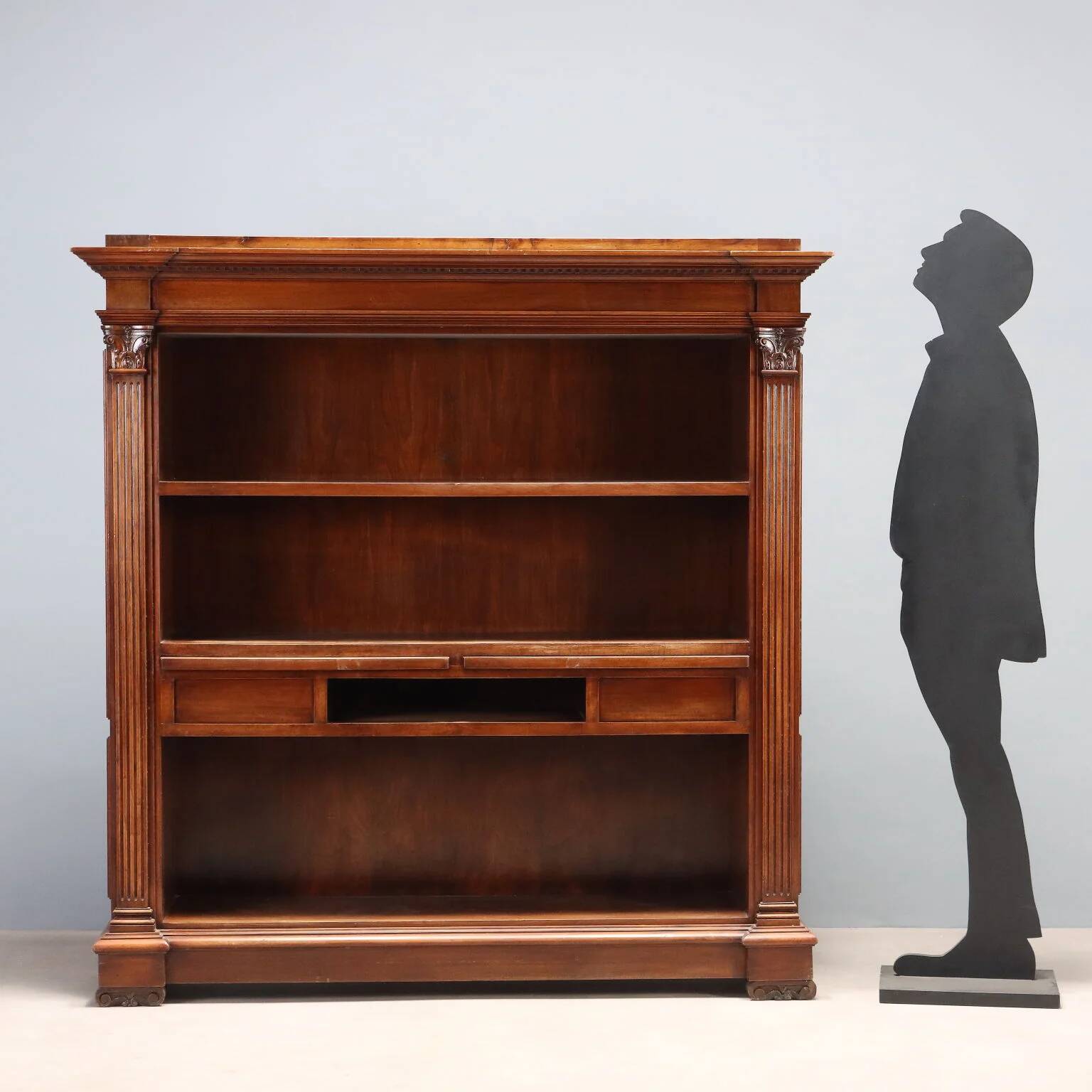 Antique walnut library with Corinthian decorations, 20th century.