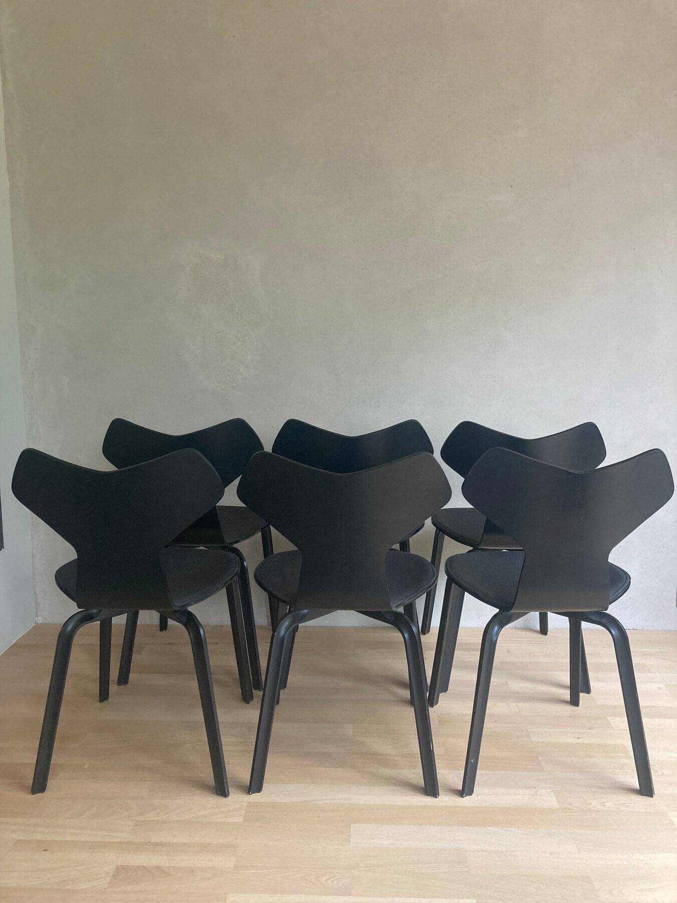 Fritz Hansen - Arne Jacobsen - Chaise (6) - 195