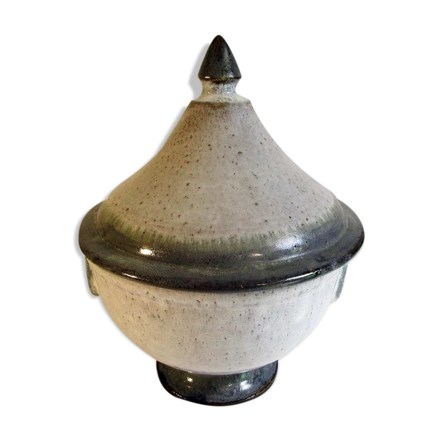 Two-tone sandstone soup bowl