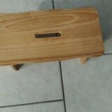 Petit tabouret en pin vintage