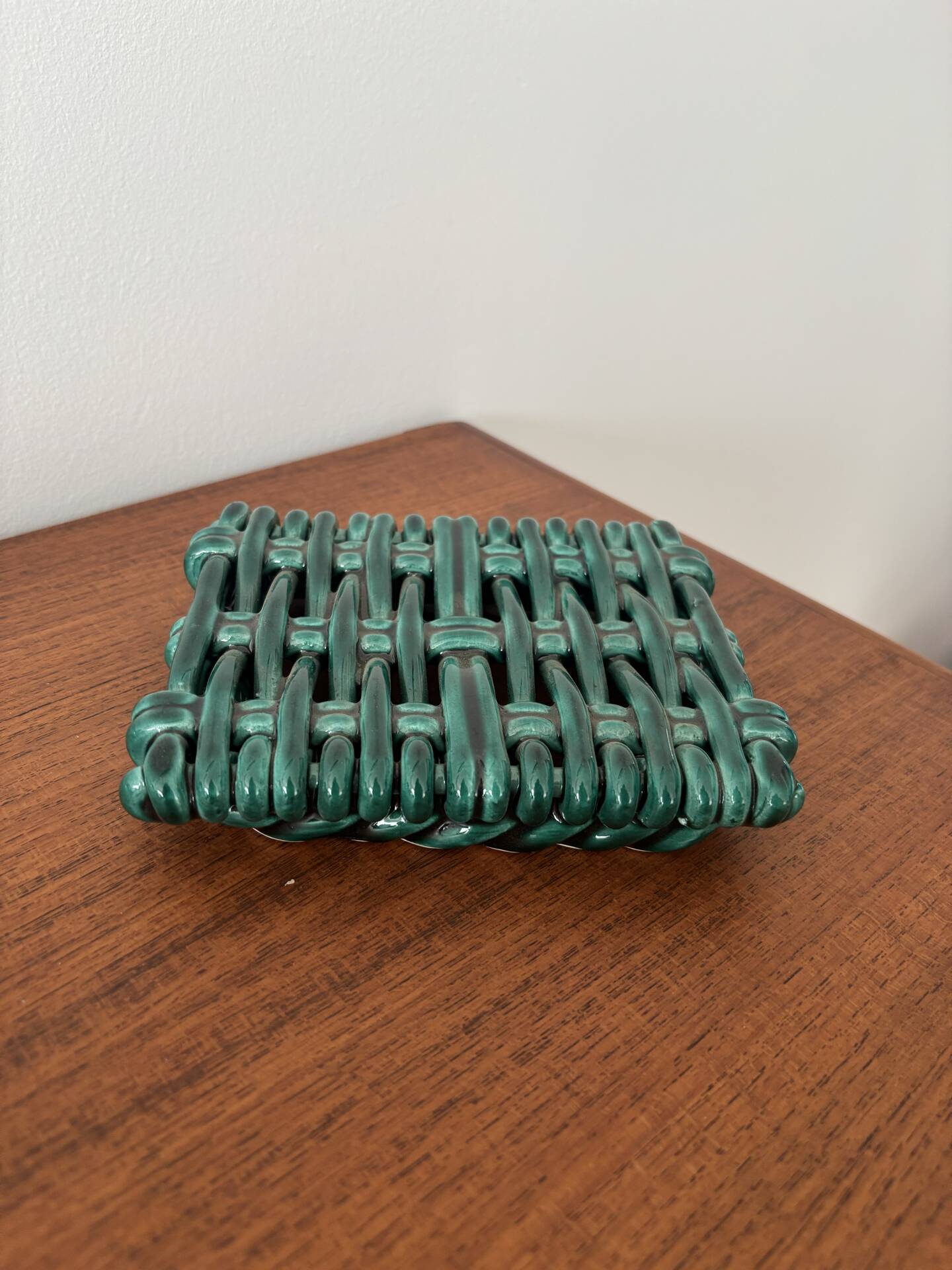 Vintage woven green ceramic trivet from the 70s, handmade.