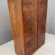 Armoire en placage de noyer restaurée d'influence Art Déco, années 1930