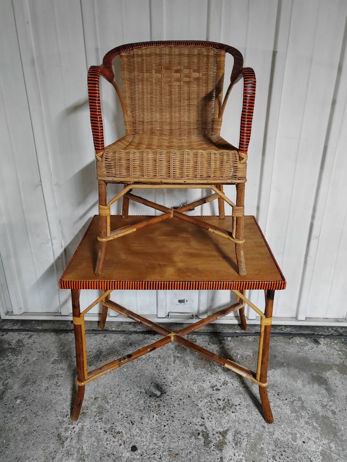 Table et fauteuil rotin vintage