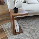 Table d'appoint, chevet contemporain en noyer massif