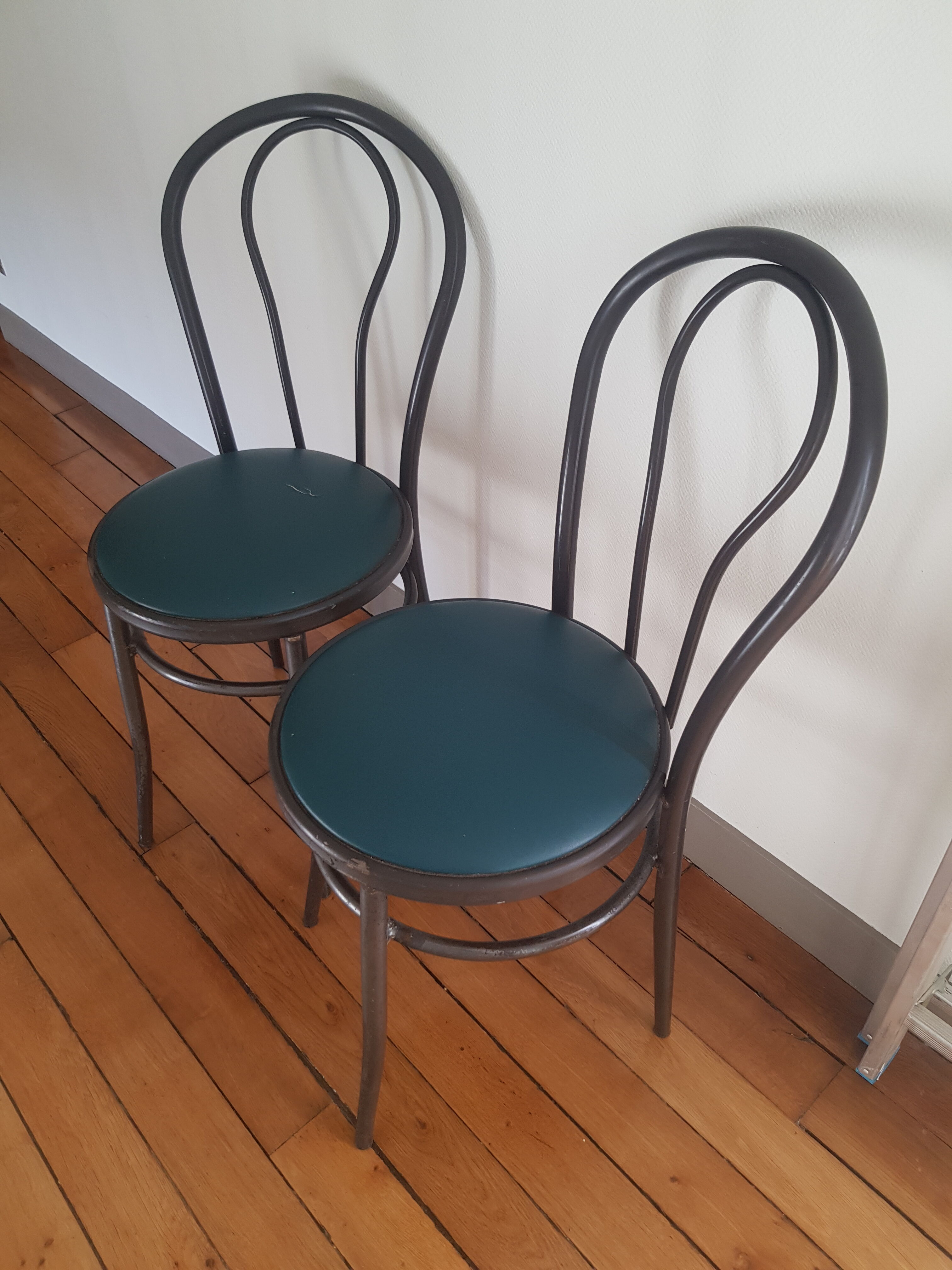 Bistro chair