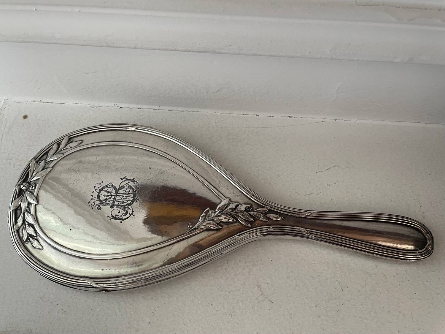 Gallia mirror Face to hand Silver metal hairbrush 19th century dressing table