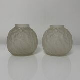 Pair of art deco balls with floral decoration of thoughts