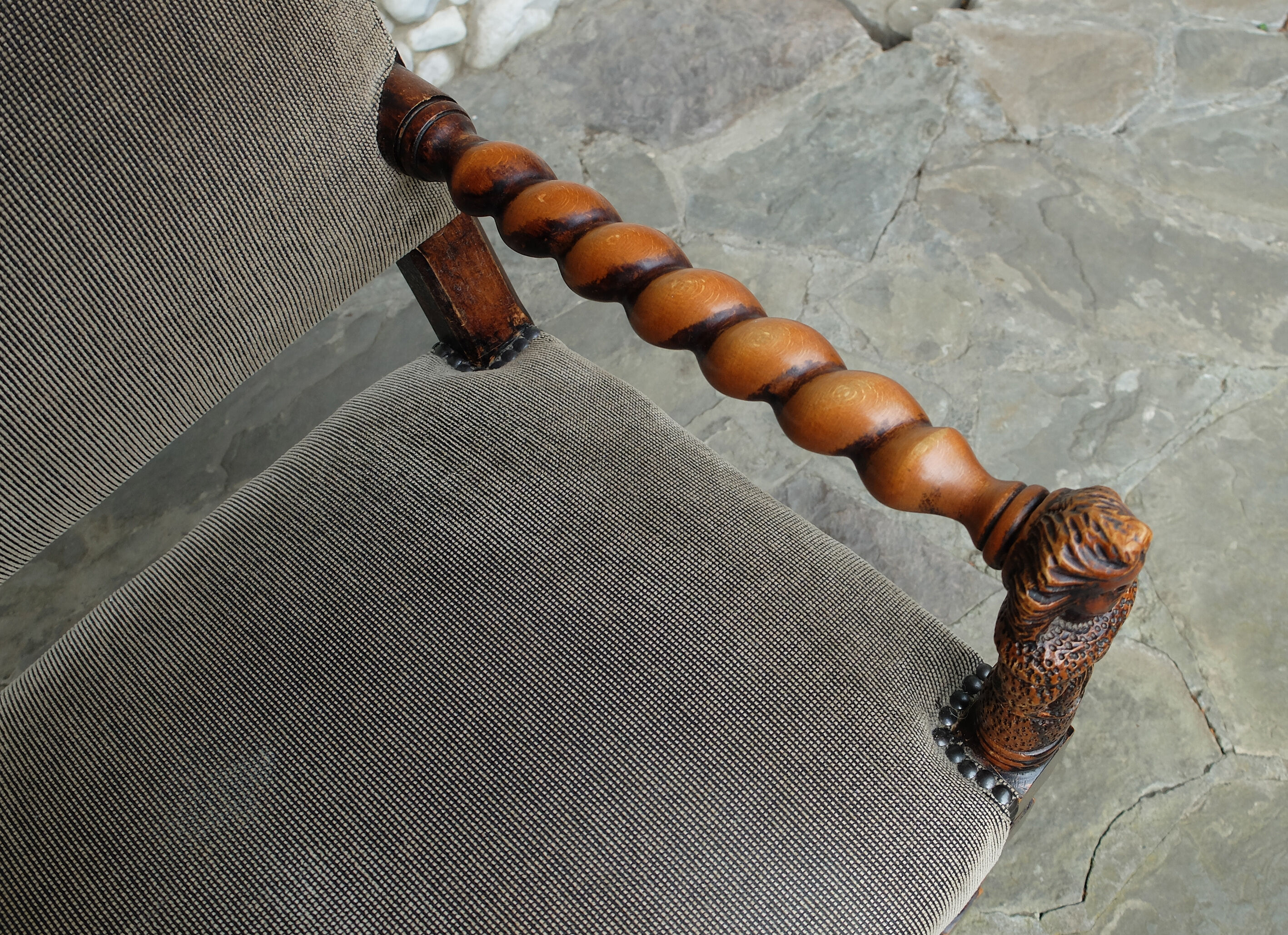 Armchair with sculpted armrests, bust of a woman, Louis XIII Renaissance style