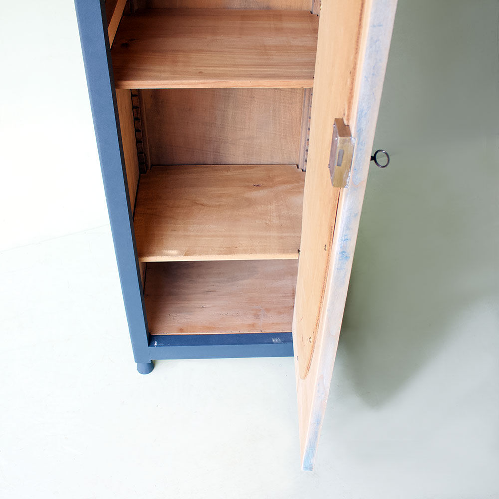 Cabinet 1 door beveled mirror