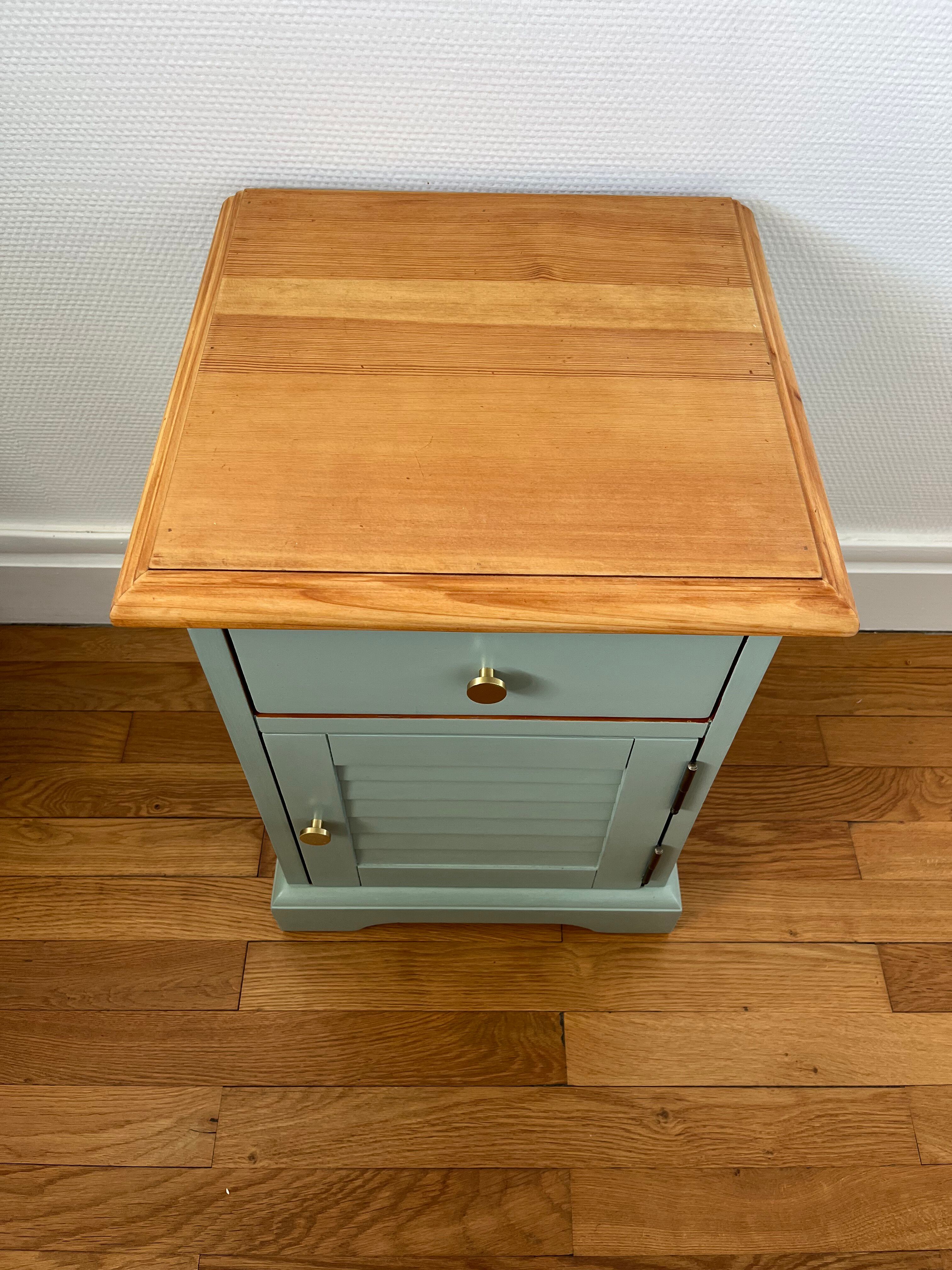 Bedside table, sage green – natural wood top