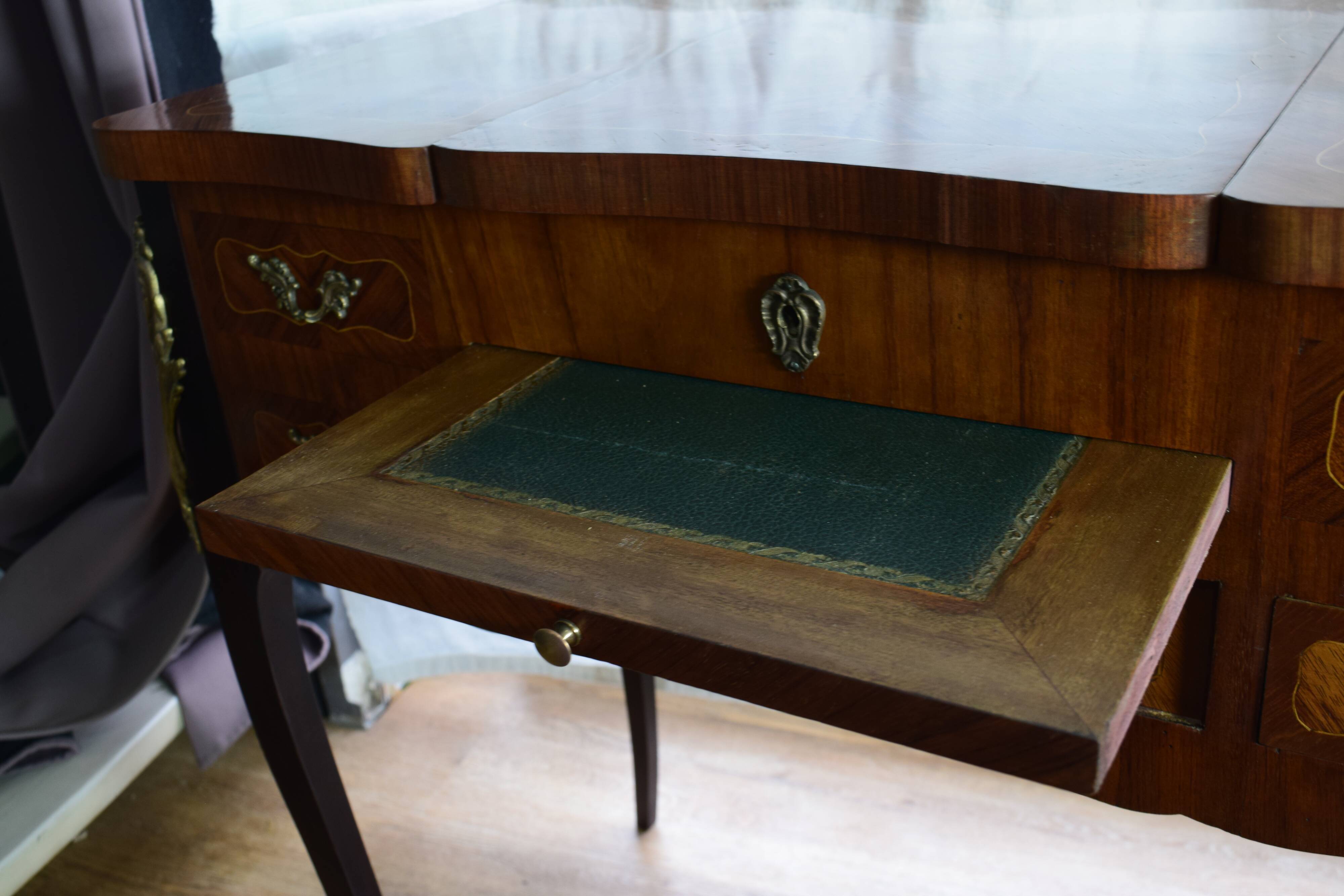 Louis XV style hairdresser