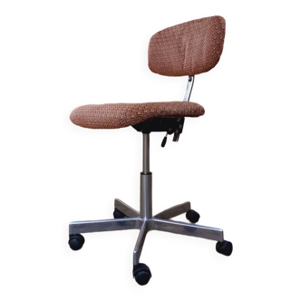 Rolling and adjustable office chair from the 70s
