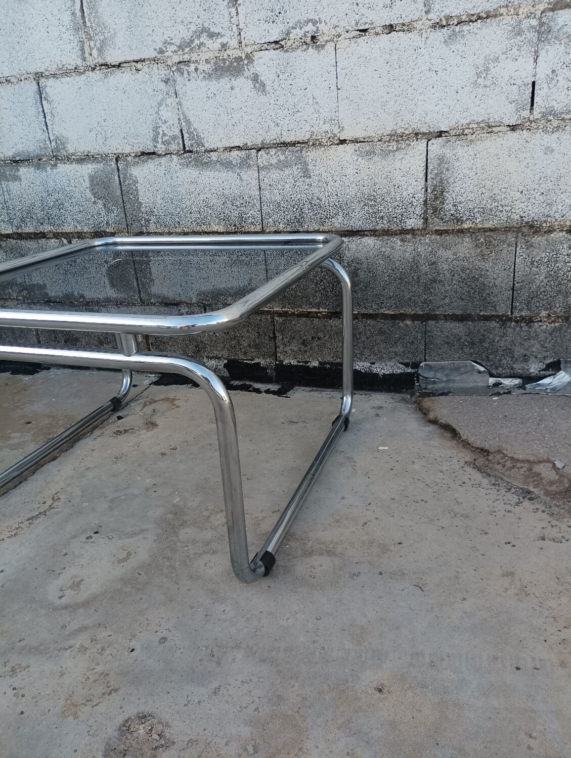 Tubular steel table from the 70s