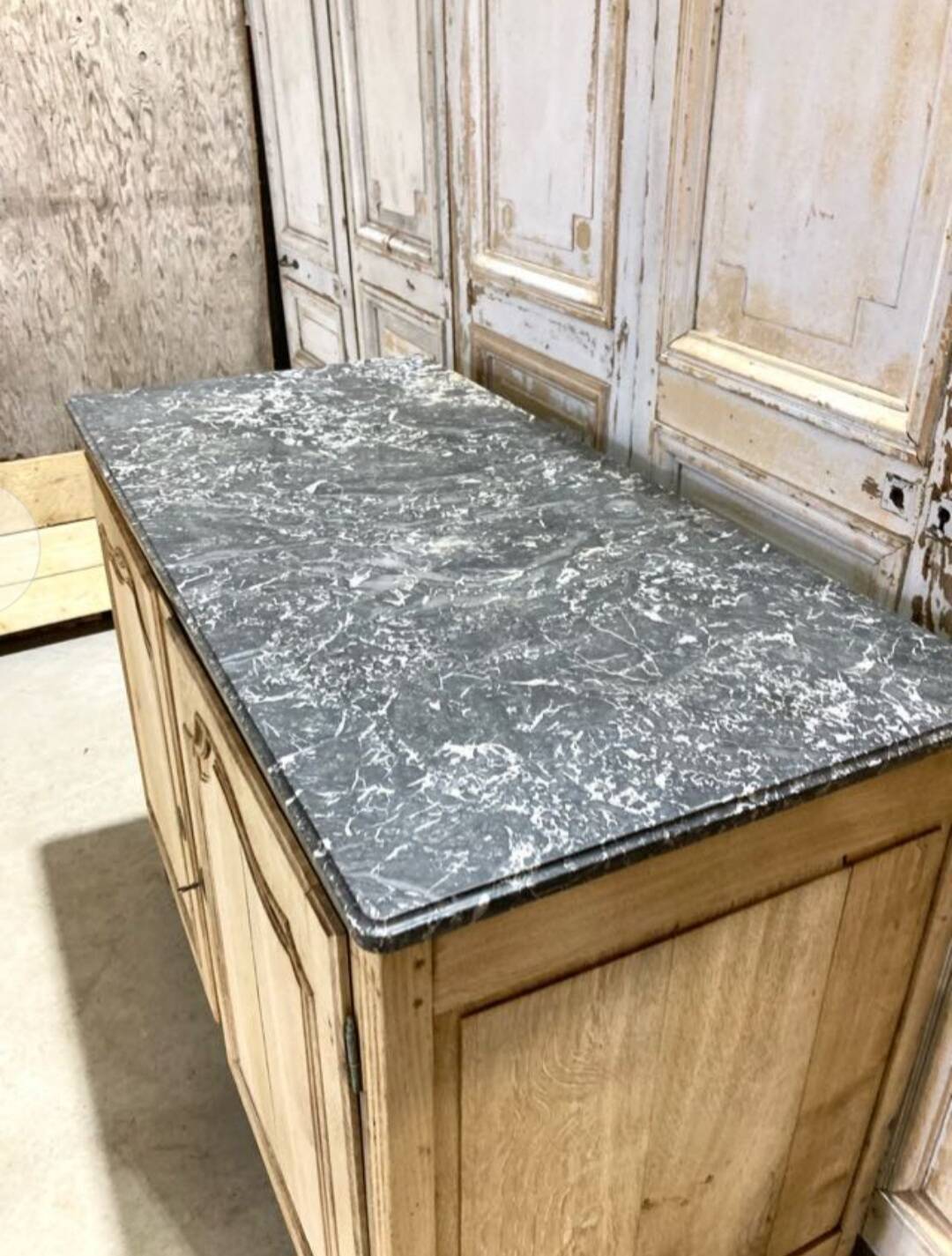 Oak buffet with a marble top from the 18th century.