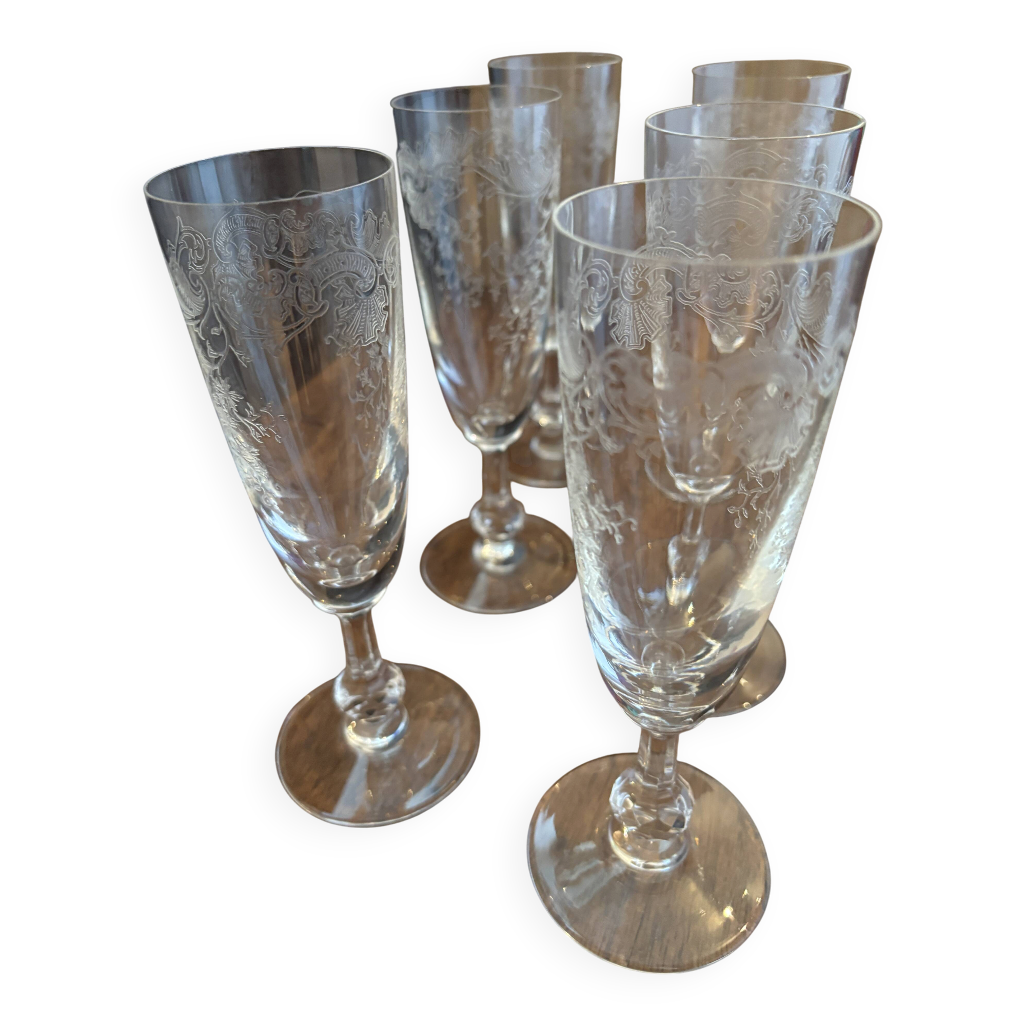 6 crystal champagne flutes from Saint-Louis – antique floral engraved model