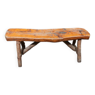 Ancien banc brutaliste