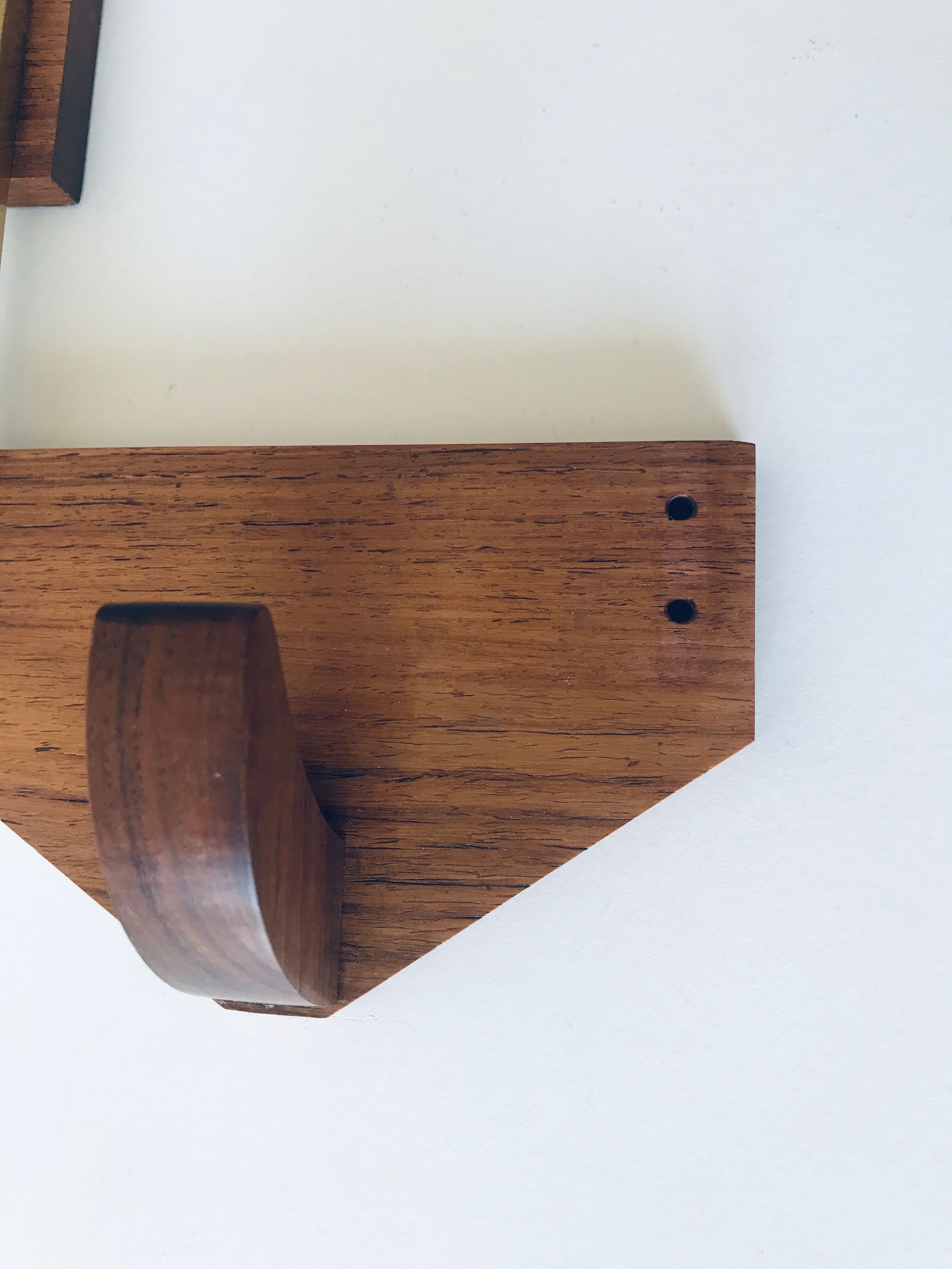 Patère in wood and brass