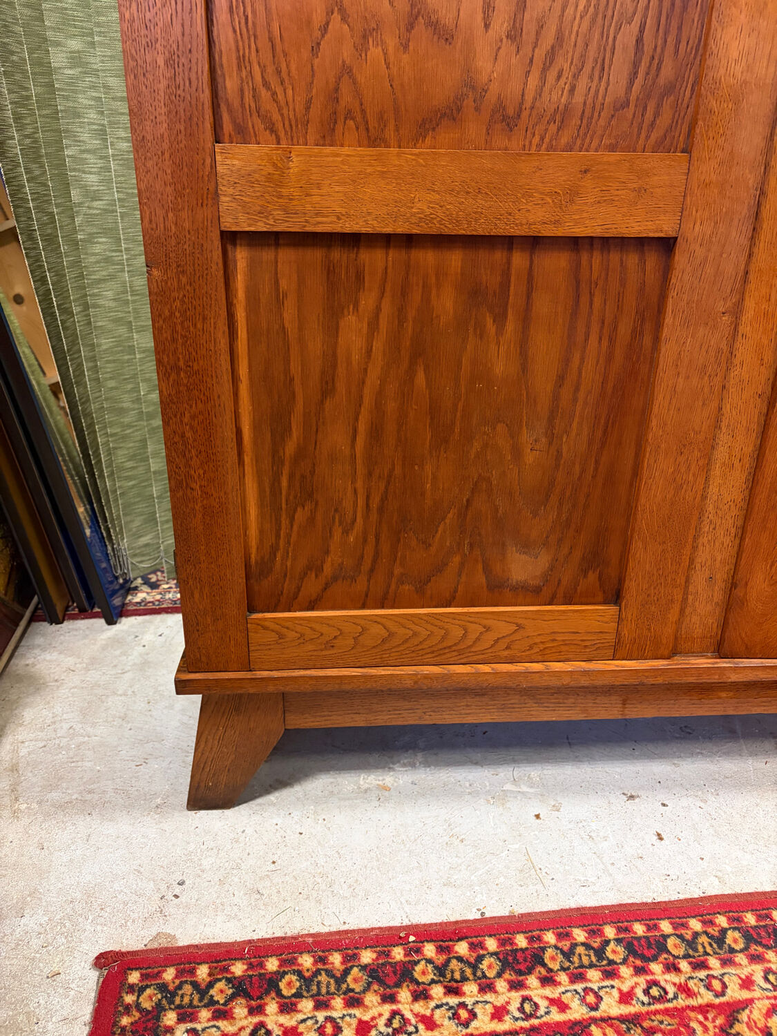 René Gabriel designed wardrobe shoulder reconstruction.