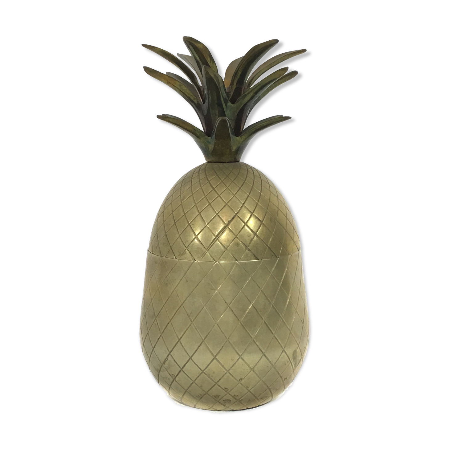 Brass pineapple