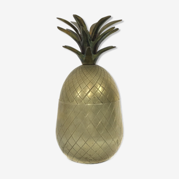 Brass pineapple